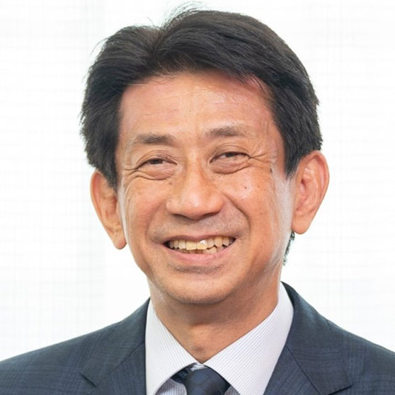 内田 忠 氏